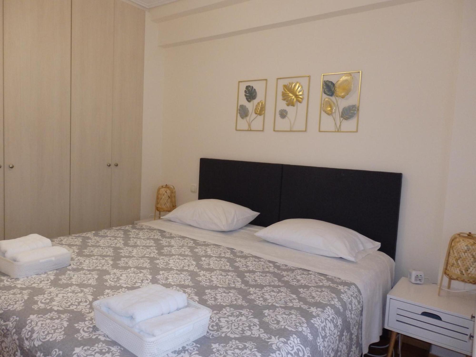 A&J Apartments Or Rooms Athens Airport Markópoulon 外观 照片