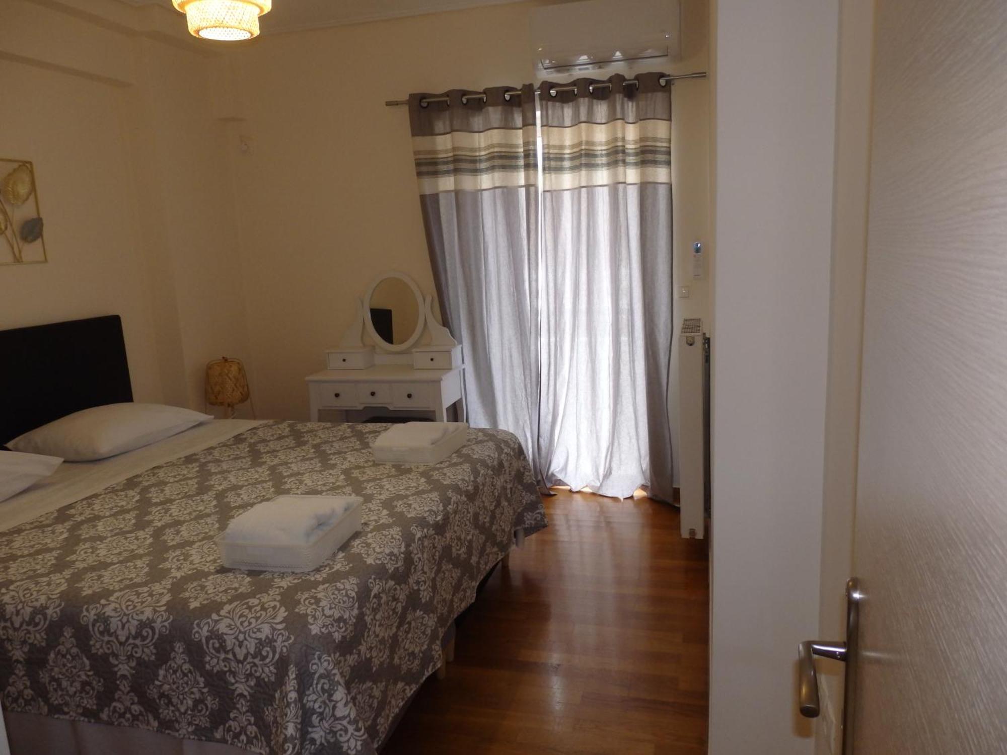 A&J Apartments Or Rooms Athens Airport Markópoulon 外观 照片