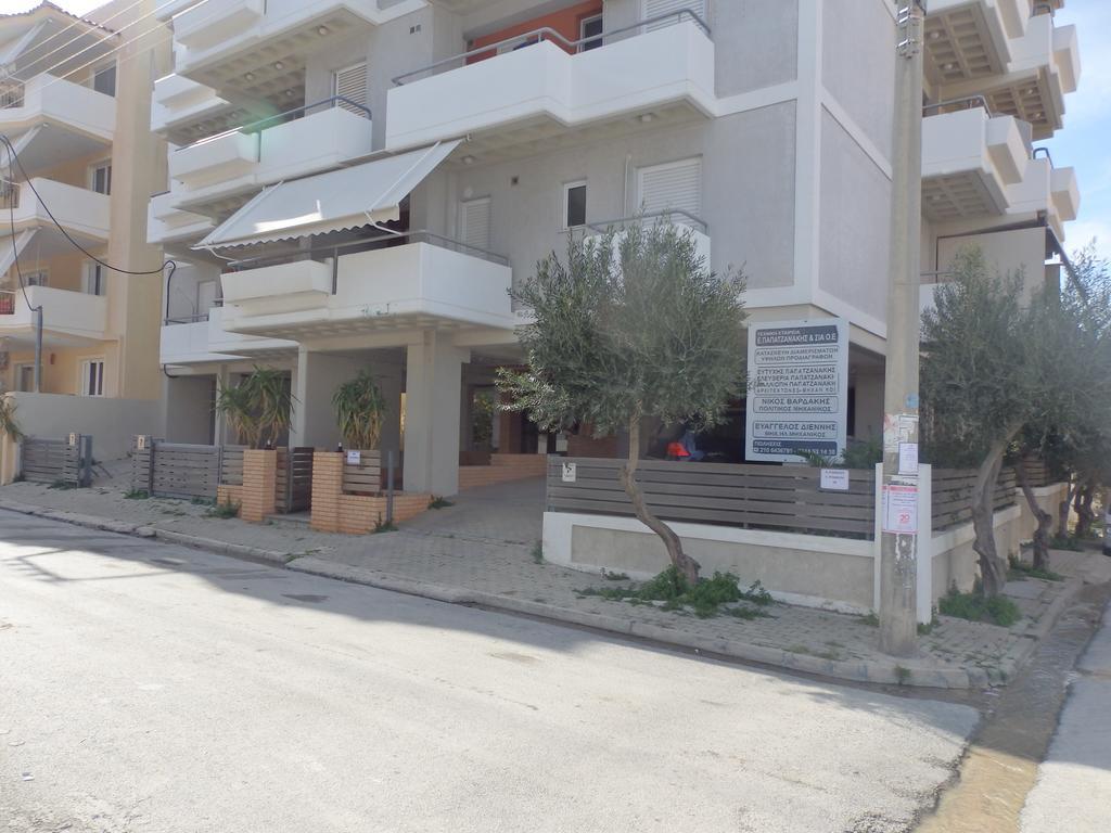 A&J Apartments Or Rooms Athens Airport Markópoulon 外观 照片